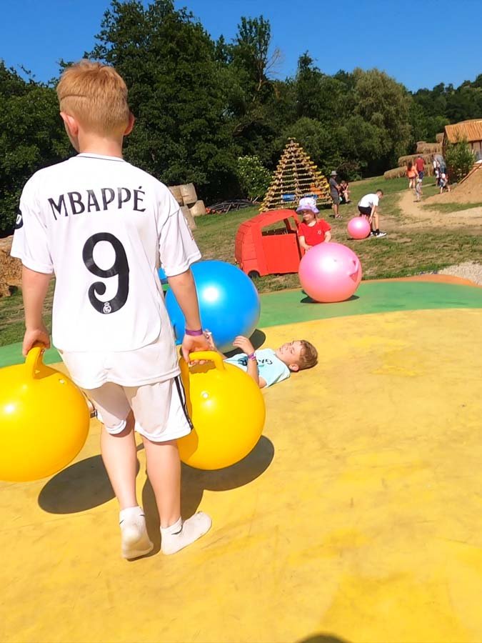 Zábavní park pro děti velka trampolina znojmo